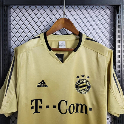 Bayern Secondary Shirt 2004/05 