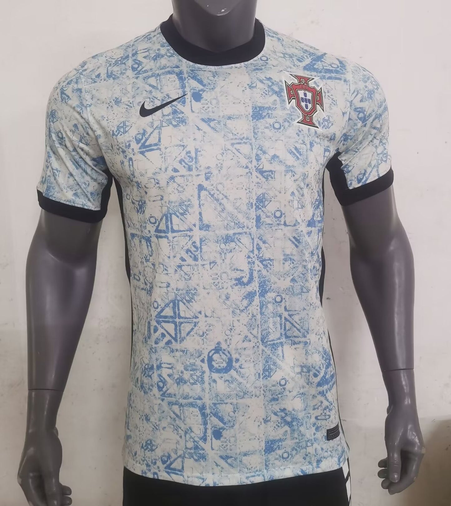 24/25 Portugal away