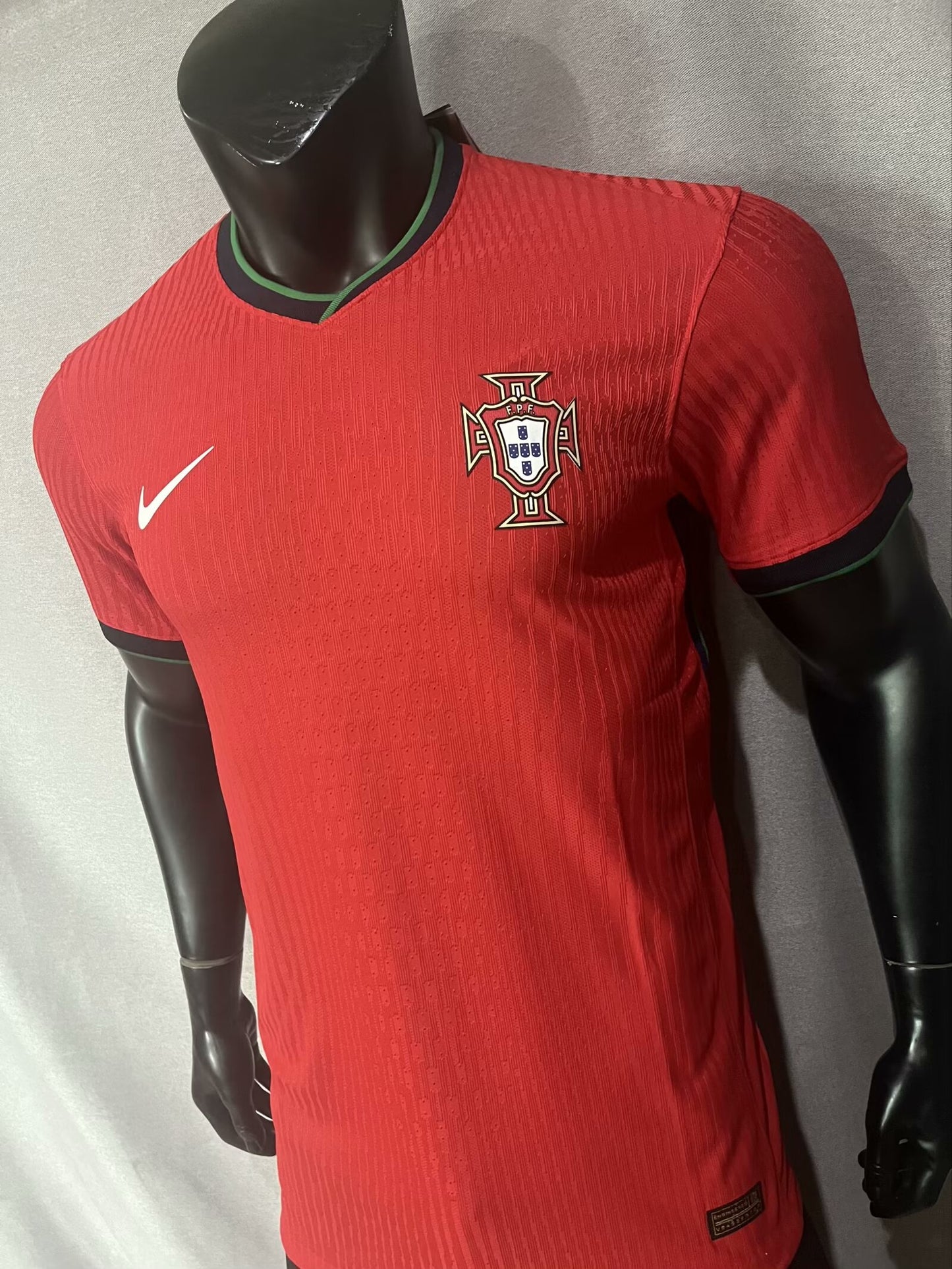 24/25 Portugal Home